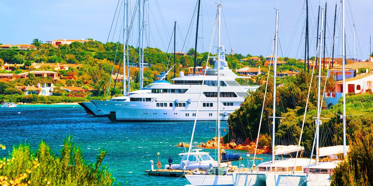 Olbia airport private transfer to Porto Cervo resort