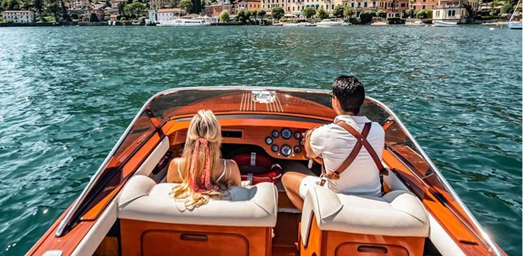 Private boat on Lake Como — tailor-made itineraries
