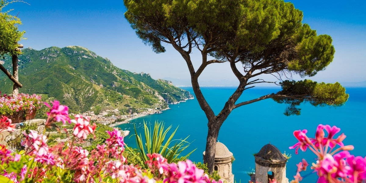 Salerno airport transfer: your driver at your disposal for Amalfi Coast journeys
